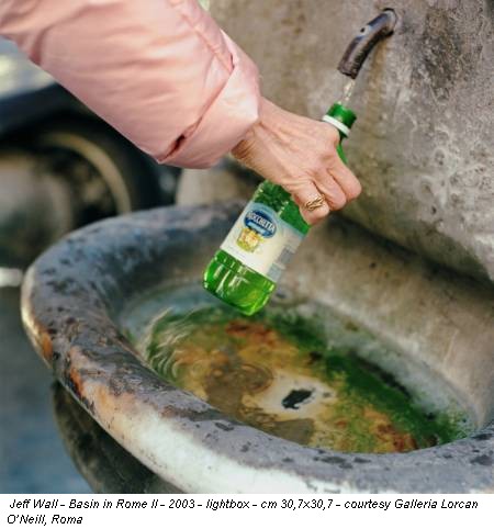 Jeff Wall - Basin in Rome II - 2003 - lightbox - cm 30,7x30,7 - courtesy Galleria Lorcan O’Neill, Roma