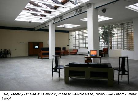 (No) Vacancy - veduta della mostra presso la Galleria Maze, Torino 2008 - photo Simona Cupoli