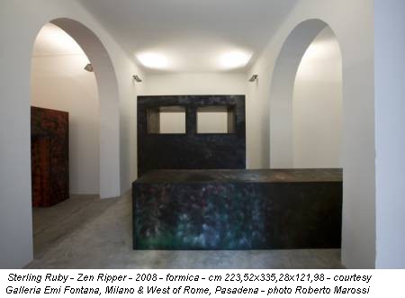 Sterling Ruby - Zen Ripper - 2008 - formica - cm 223,52x335,28x121,98 - courtesy Galleria Emi Fontana, Milano & West of Rome, Pasadena - photo Roberto Marossi