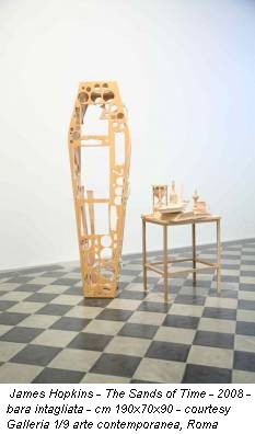 James Hopkins - The Sands of Time - 2008 - bara intagliata - cm 190x70x90 - courtesy Galleria 1/9 arte contemporanea, Roma
