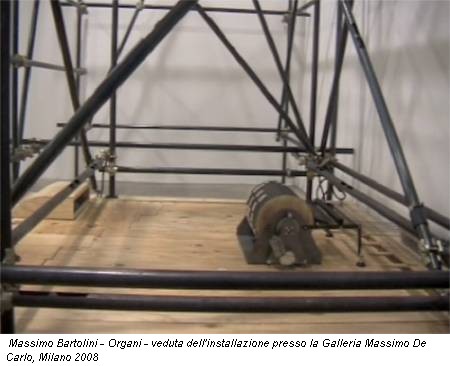 Massimo Bartolini - Organi - veduta dell'installazione presso la Galleria Massimo De Carlo, Milano 2008