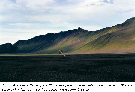 Bruno Muzzolini - Paesaggio - 2008 - stampa lambda montata su alluminio - cm 60x38 - ed. di 5+1 p.d.a. - courtesy Fabio Paris Art Gallery, Brescia