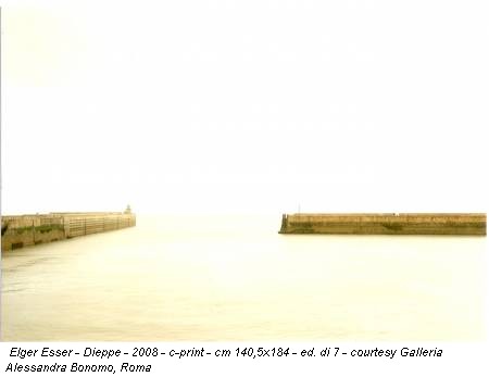 Elger Esser - Dieppe - 2008 - c-print - cm 140,5x184 - ed. di 7 - courtesy Galleria Alessandra Bonomo, Roma