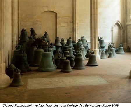 Claudio Parmiggiani - veduta della mostra al Collège des Bernardins, Parigi 2008