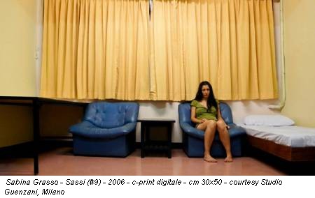 Sabina Grasso - Sassi (#9) - 2006 - c-print digitale - cm 30x50 - courtesy Studio Guenzani, Milano