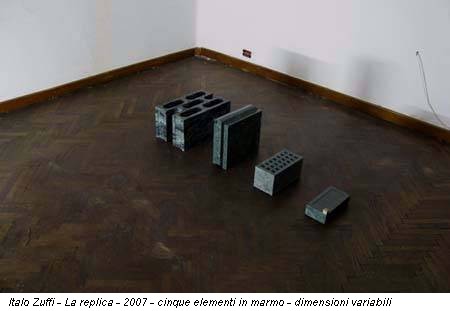 Italo Zuffi - La replica - 2007 - cinque elementi in marmo - dimensioni variabili