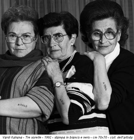 Vardi Kahana - Tre sorelle - 1992 - stampa in bianco e nero - cm 70x70 - coll. dell’artista