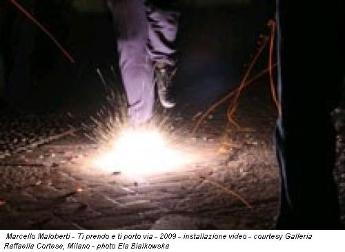 Marcello Maloberti - Ti prendo e ti porto via - 2009 - installazione video - courtesy Galleria Raffaella Cortese, Milano - photo Ela Bialkowska