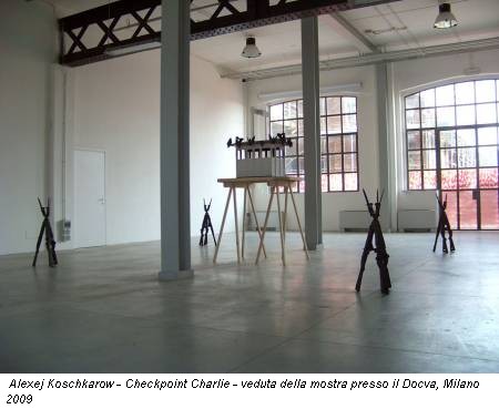 Alexej Koschkarow - Checkpoint Charlie - veduta della mostra presso il Docva, Milano 2009