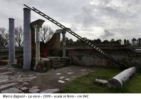 Marco Bagnoli - La voce - 2009 - scala in ferro - cm 942