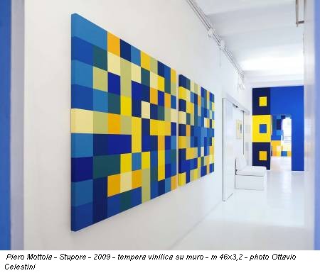 Piero Mottola - Stupore - 2009 - tempera vinilica su muro - m 46x3,2 - photo Ottavio Celestini