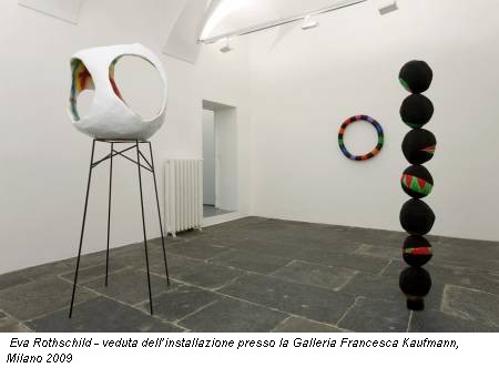 Eva Rothschild - veduta dell’installazione presso la Galleria Francesca Kaufmann, Milano 2009