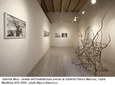 Sabrina Muzi - veduta dell’installazione presso la Galleria Franco Marconi, Cupra Marittima (AP) 2009 - photo Marco Biancucci