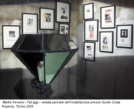 Martin Kersels - Fat Iggy - veduta parziale dell’installazione presso Guido Costa Projects, Torino 2009