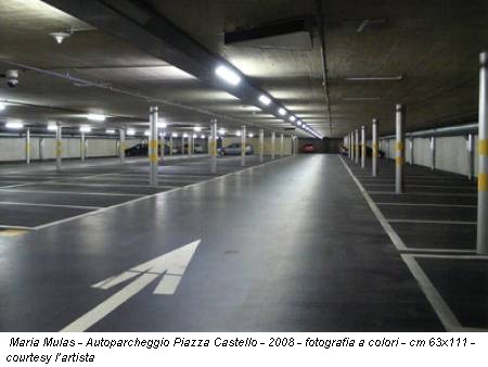 Maria Mulas - Autoparcheggio Piazza Castello - 2008 - fotografia a colori - cm 63x111 - courtesy l’artista