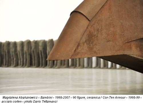 Magdalena Abakanowicz - Bambini - 1998-2007 - 90 figure, ceramica / Cor-Ten Armour - 1998-99 - acciaio corten - photo Dario Tettamanzi
