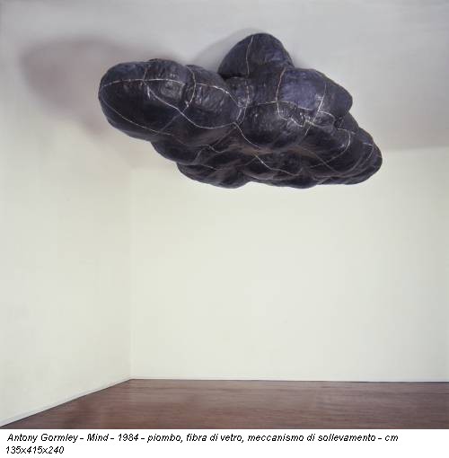 Antony Gormley - Mind - 1984 - piombo, fibra di vetro, meccanismo di sollevamento - cm 135x415x240