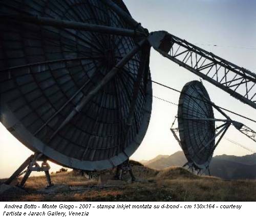 Andrea Botto - Monte Giogo - 2007 - stampa inkjet montata su d-bond - cm 130x164 - courtesy l’artista e Jarach Gallery, Venezia