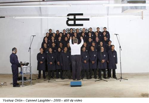 Yoshua Okón - Canned Laughter - 2008 - still da video