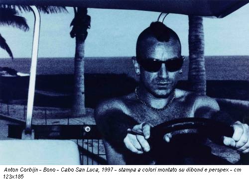 Anton Corbijn - Bono - Cabo San Luca, 1997 - stampa a colori montato su dibond e perspex - cm 123x185