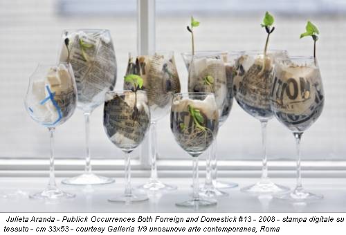 Julieta Aranda - Publick Occurrences Both Forreign and Domestick #13 - 2008 - stampa digitale su tessuto - cm 33x53 - courtesy Galleria 1/9 unosunove arte contemporanea, Roma