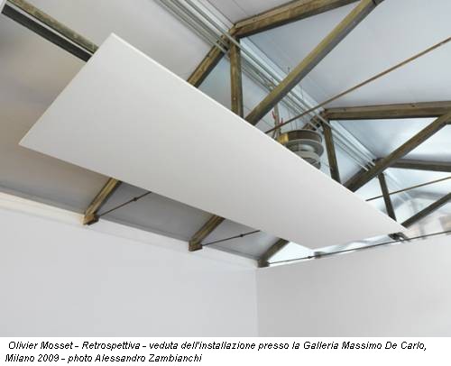 Olivier Mosset - Retrospettiva - veduta dell'installazione presso la Galleria Massimo De Carlo, Milano 2009 - photo Alessandro Zambianchi