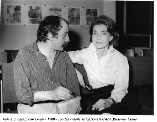 Palma Bucarelli con César - 1968 - courtesy Galleria Nazionale d’Arte Moderna, Roma