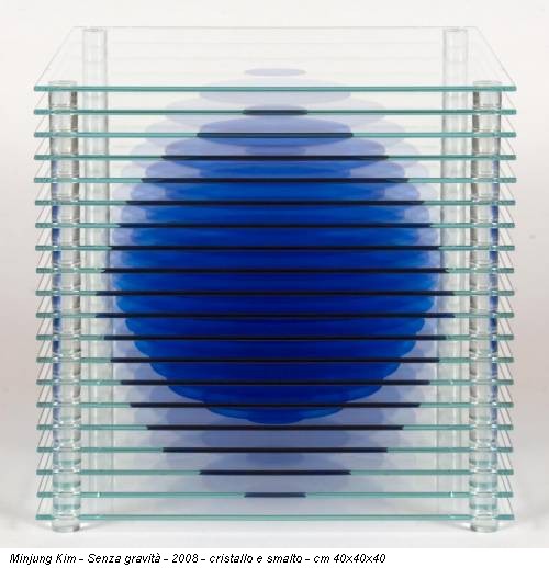 Minjung Kim - Senza gravità - 2008 - cristallo e smalto - cm 40x40x40