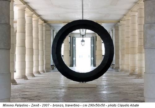 Mimmo Paladino - Zenit - 2007 - bronzo, travertino - cm 290x50x50 - photo Claudio Abate