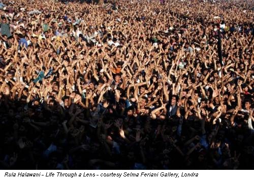 Rula Halawani - Life Through a Lens - courtesy Selma Feriani Gallery, Londra