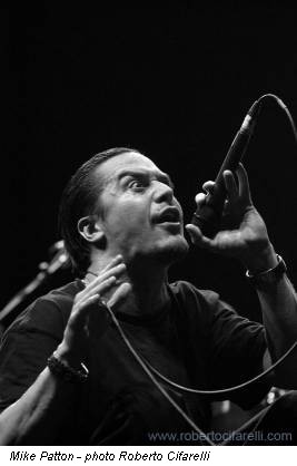 Mike Patton - photo Roberto Cifarelli
