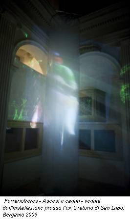 Ferrariofreres - Ascesi e caduti - veduta dell'installazione presso l’ex Oratorio di San Lupo, Bergamo 2009