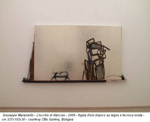 Giuseppe Maraniello - L'occhio di Narciso - 2009 - foglia d'oro bianco su legno e tecnica mista - cm 337x183x30 - courtesy Otto Gallery, Bologna
