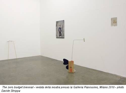 The zero budget biennial - veduta della mostra presso la Galleria Pianissimo, Milano 2010 - photo Davide Stroppa
