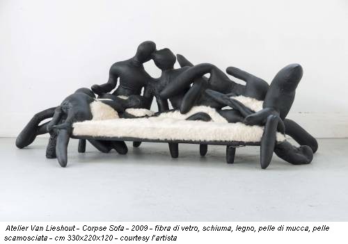Atelier Van Lieshout - Corpse Sofa - 2009 - fibra di vetro, schiuma, legno, pelle di mucca, pelle scamosciata - cm 330x220x120 - courtesy l’artista