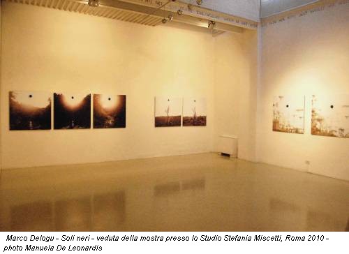 Marco Delogu - Soli neri - veduta della mostra presso lo Studio Stefania Miscetti, Roma 2010 - photo Manuela De Leonardis