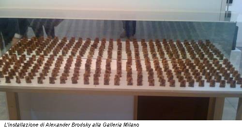 L'installazione di Alexander Brodsky alla Galleria Milano