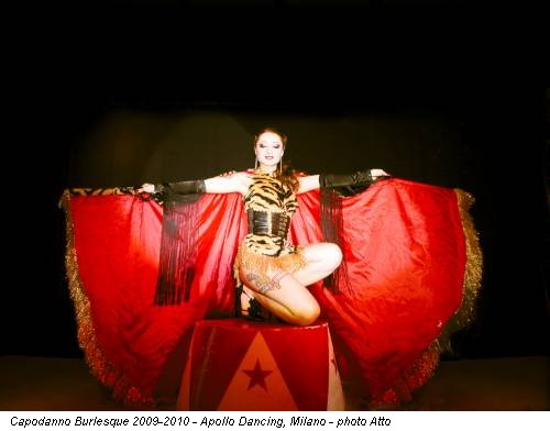 Capodanno Burlesque 2009-2010 - Apollo Dancing, Milano - photo Atto