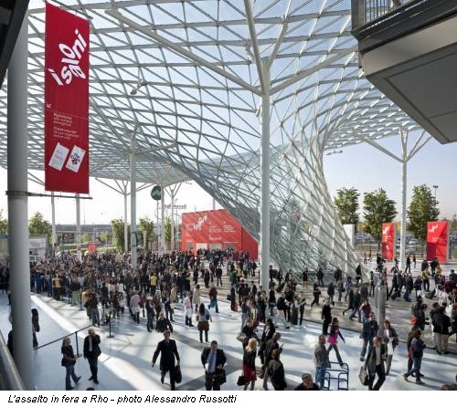 L'assalto in fera a Rho - photo Alessandro Russotti