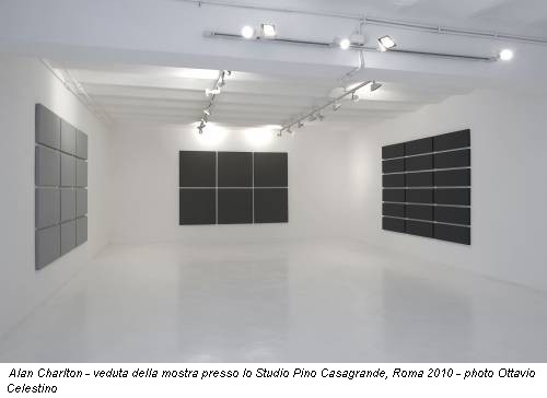 Alan Charlton - veduta della mostra presso lo Studio Pino Casagrande, Roma 2010 - photo Ottavio Celestino