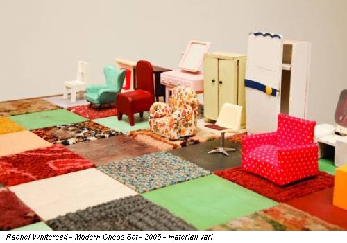 Rachel Whiteread - Modern Chess Set - 2005 - materiali vari