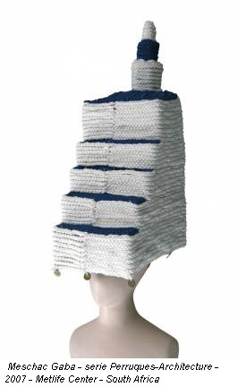 Meschac Gaba - serie Perruques-Architecture - 2007 - Metlife Center - South Africa