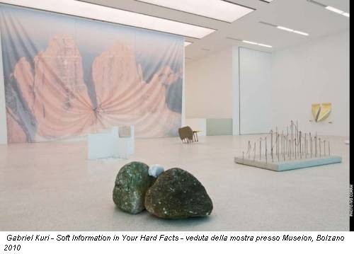 Gabriel Kuri - Soft Information in Your Hard Facts - veduta della mostra presso Museion, Bolzano 2010