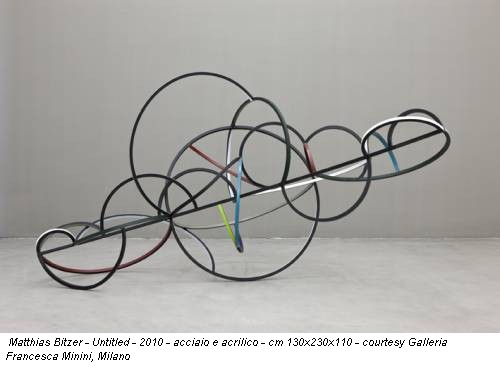 Matthias Bitzer - Untitled - 2010 - acciaio e acrilico - cm 130x230x110 - courtesy Galleria Francesca Minini, Milano