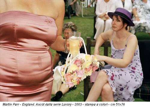 Martin Parr - England. Ascot dalla serie Luxory - 2003 - stampa a colori - cm 51x76