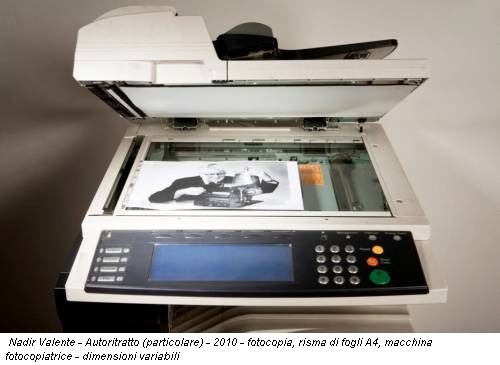 Nadir Valente - Autoritratto (particolare) - 2010 - fotocopia, risma di fogli A4, macchina fotocopiatrice - dimensioni variabili