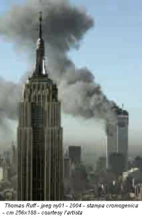 Thomas Ruff - jpeg ny01 - 2004 - stampa cromogenica - cm 256x188 - courtesy l’artista