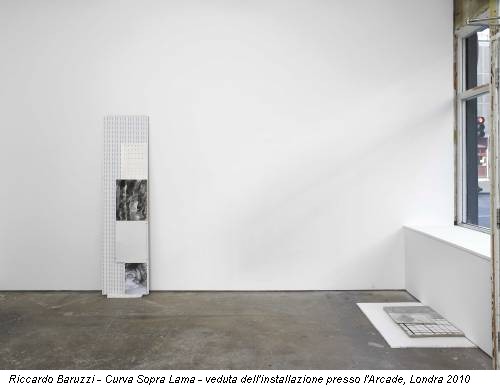 Riccardo Baruzzi - Curva Sopra Lama - veduta dell'installazione presso l'Arcade, Londra 2010