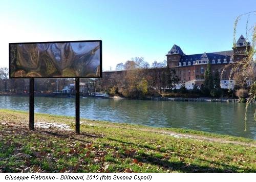 Giuseppe Pietroniro - Billboard, 2010 (foto Simona Cupoli)
