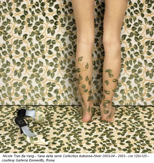 Nicole Tran Ba Vang - Yana dalla serie Collection Automne-Hiver 2003-04 - 2003 - cm 120x120 - courtesy Galleria Emmeotto, Roma